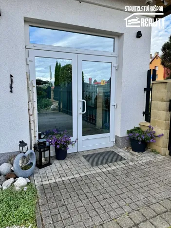 Pronájem obchodního prostoru, Chrudim, Obce Ležáků, 146 m2