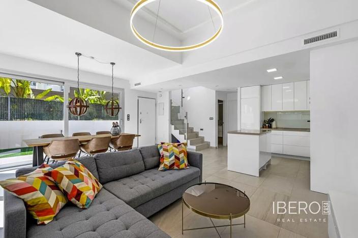 Prodej rodinného domu, Guardamar del Segura, Španělsko, 104 m2