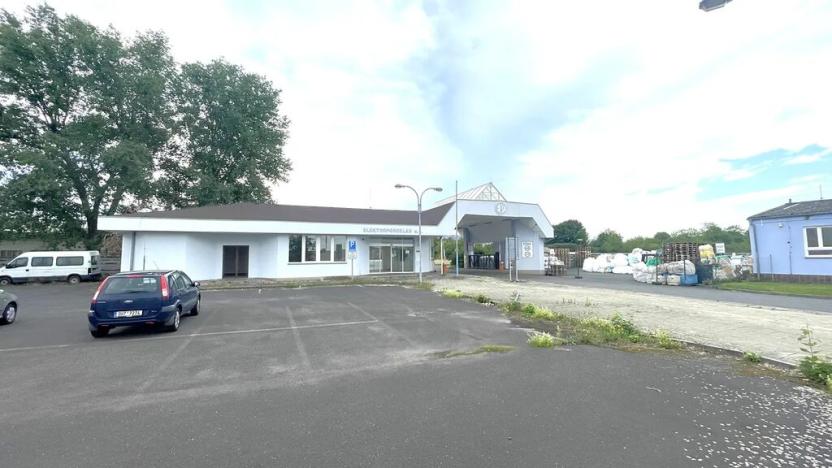 Pronájem komerčního pozemku, Louny, Postoloprtská, 2250 m2