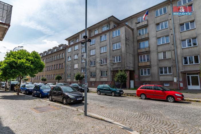 Prodej bytu 2+1, Strakonice - Strakonice II, Bezděkovská, 43 m2