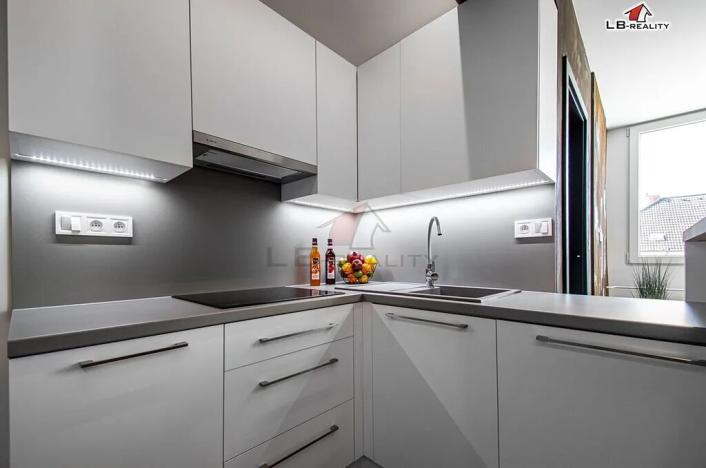 Pronájem bytu 2+kk, Kolín, Nerudova, 54 m2
