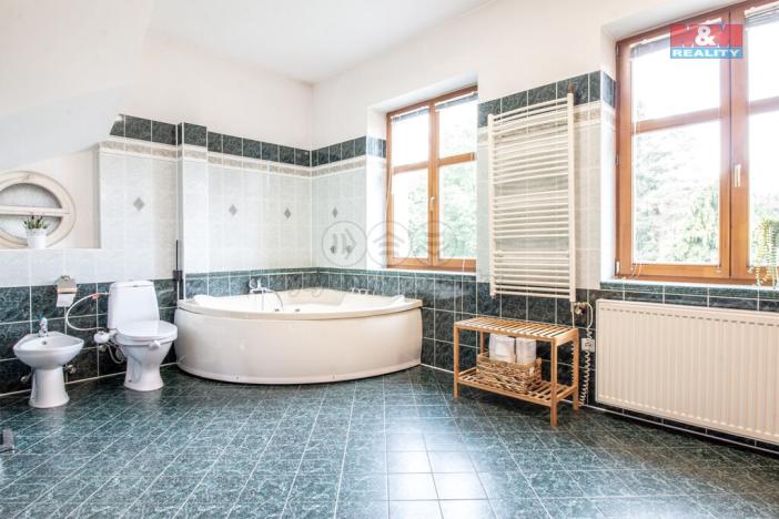 Prodej rodinného domu, Nový Bor, Smetanova, 250 m2