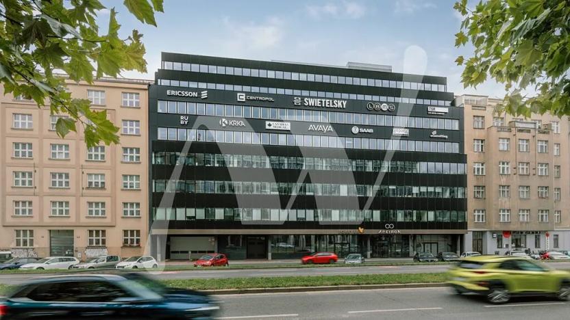 Pronájem kanceláře, Praha - Karlín, Sokolovská, 342 m2