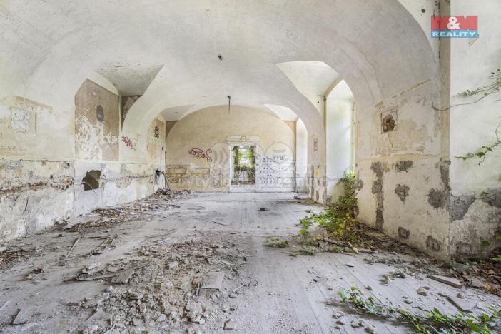 Prodej historického objektu, Zvoleněves, 5000 m2