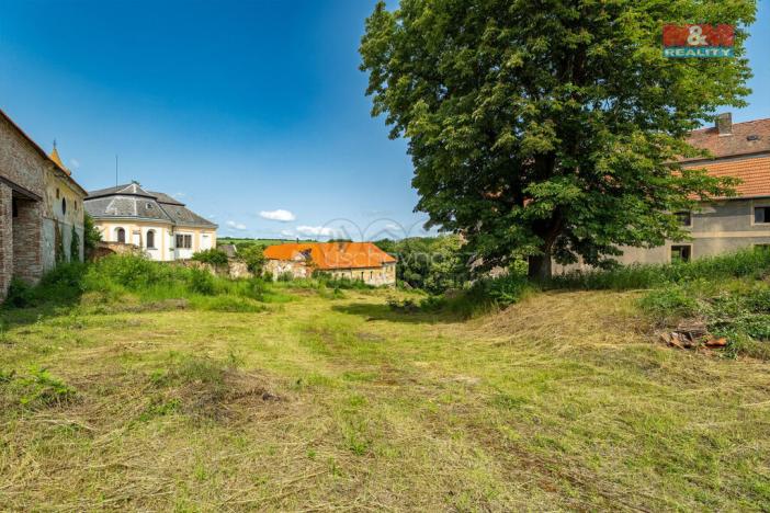 Prodej historického objektu, Zvoleněves, 5000 m2