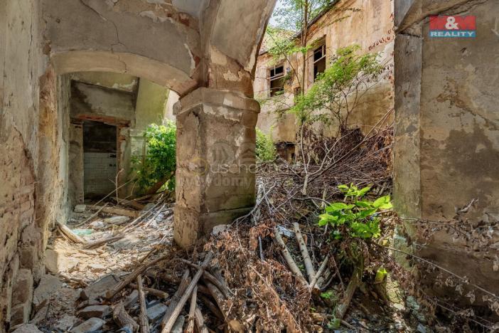 Prodej historického objektu, Zvoleněves, 5000 m2