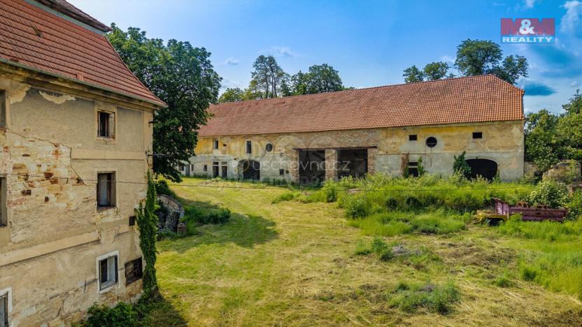 Prodej historického objektu, Zvoleněves, 5000 m2