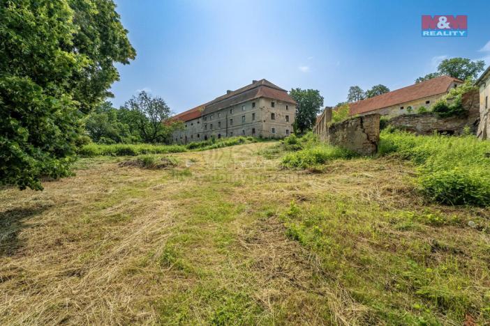 Prodej komerčního pozemku, Zvoleněves, 18484 m2