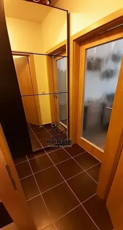 Prodej bytu 1+kk, Strančice, Náměstí Emila Kolbena, 37 m2