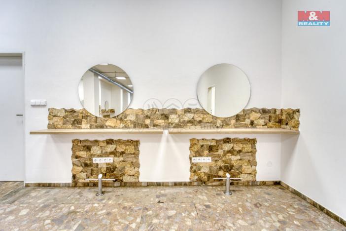 Pronájem obchodního prostoru, Plzeň - Bolevec, Sokolovská, 310 m2