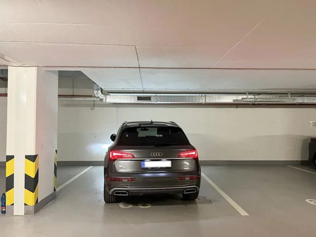 Pronájem garážového stání, Praha - Vysočany, Sokolovská, 15 m2