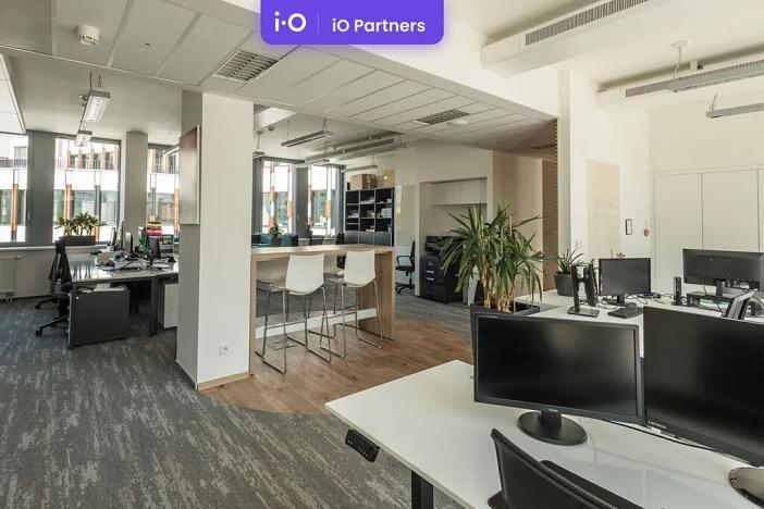 Pronájem kanceláře, Praha - Nusle, Lomnického, 537 m2