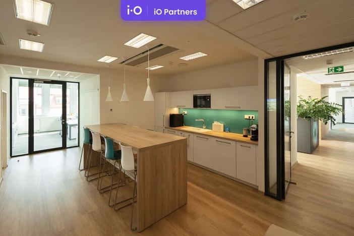 Pronájem kanceláře, Praha - Nusle, Lomnického, 537 m2