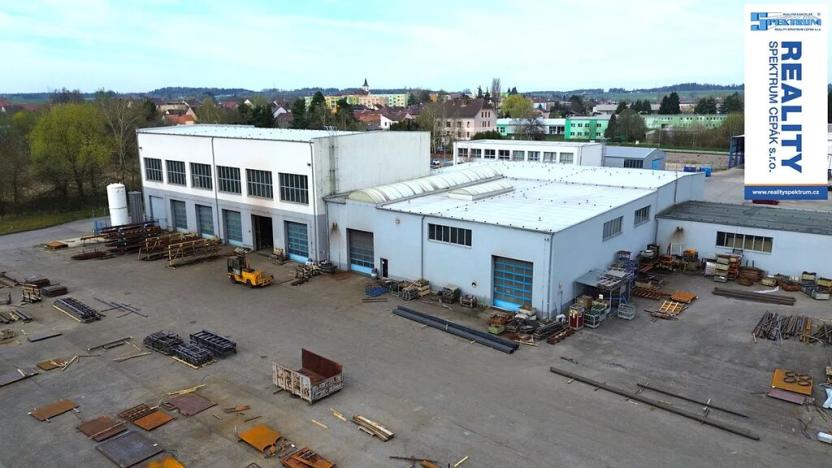 Pronájem výrobních prostor, Lišov, Hůrecká, 2357 m2