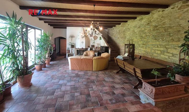 Prodej rodinného domu, Janůvky, 457 m2