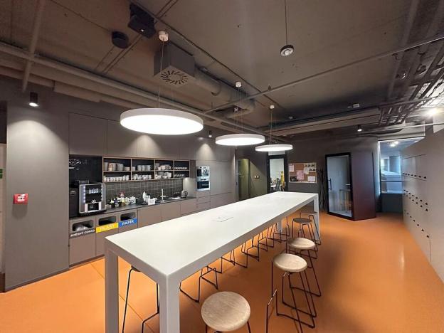 Pronájem kanceláře, Ostrava, 28. října, 2000 m2