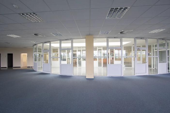 Pronájem kanceláře, Plzeň, Ke Karlovu, 1529 m2