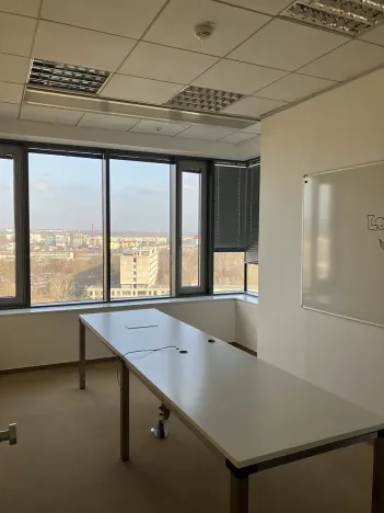 Pronájem kanceláře, Brno, Holandská, 250 m2