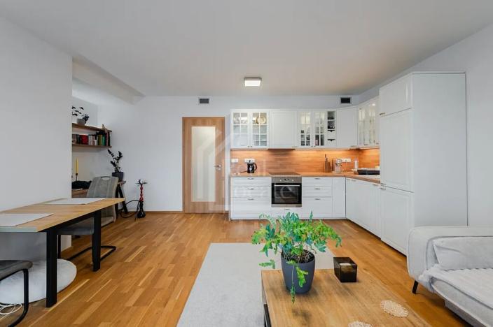 Pronájem bytu 2+kk, Praha - Vysočany, Smržových, 61 m2