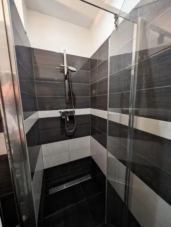 Pronájem bytu 2+kk, Praha - Holešovice, U průhonu, 54 m2