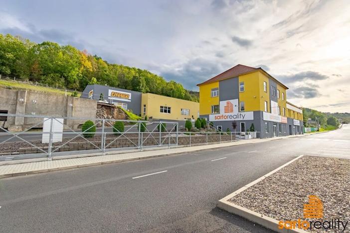 Pronájem obchodního prostoru, Ústí nad Labem, Žižkova, 360 m2