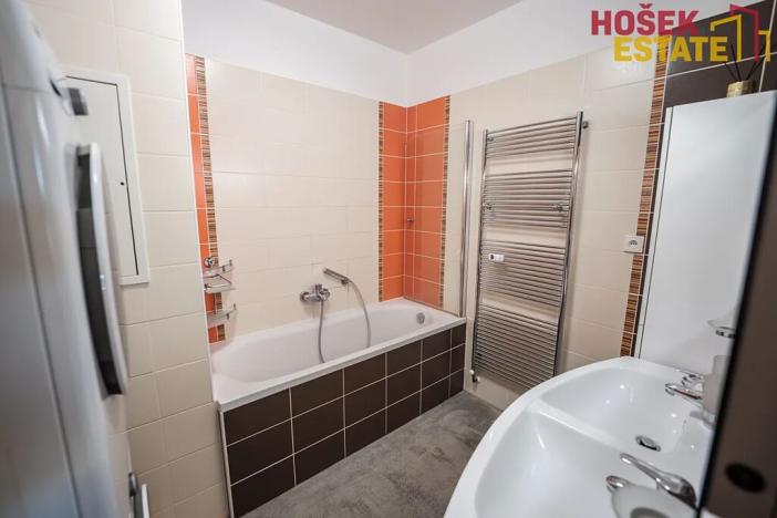 Prodej bytu 3+kk, Holubice, 74 m2