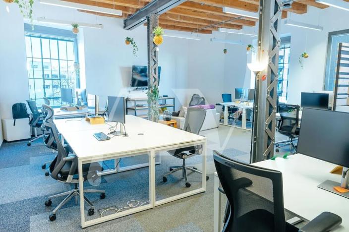 Pronájem kanceláře, Praha - Holešovice, Jankovcova, 278 m2