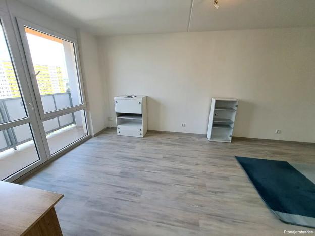 Pronájem bytu 2+1, Hradec Králové, třída Edvarda Beneše, 60 m2