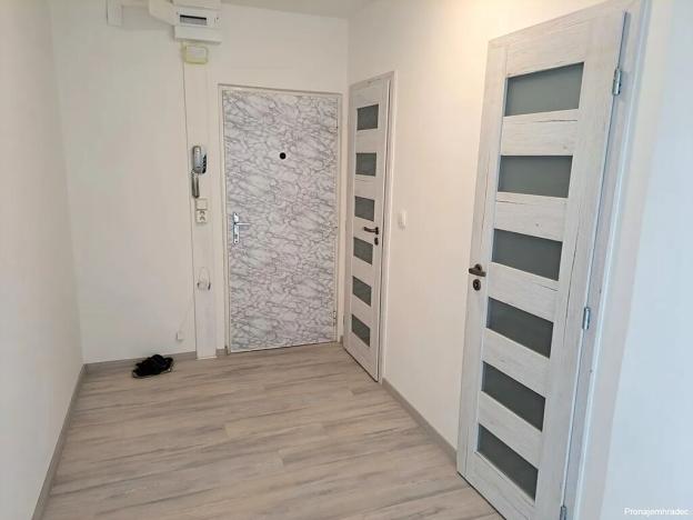 Pronájem bytu 2+1, Hradec Králové, třída Edvarda Beneše, 60 m2