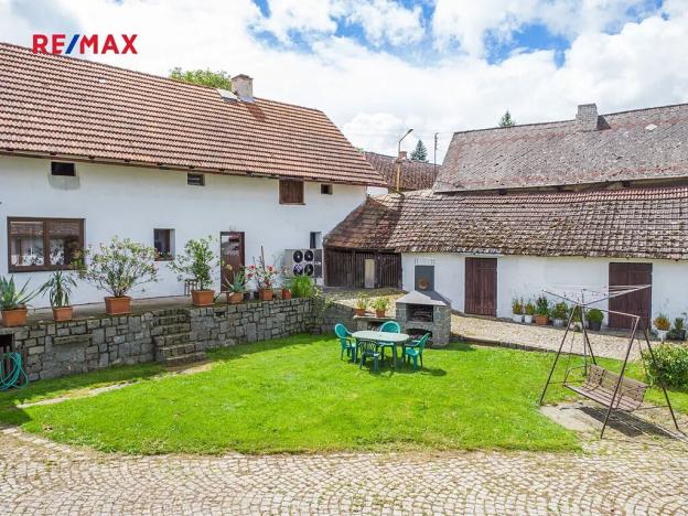 Prodej rodinného domu, Kozárovice, 174 m2