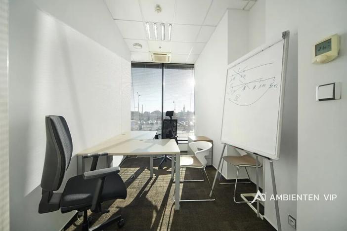 Pronájem kanceláře, Brno, Orlí, 192 m2