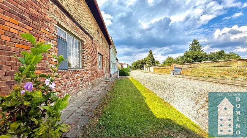 Prodej rodinného domu, Záříčí, 219 m2