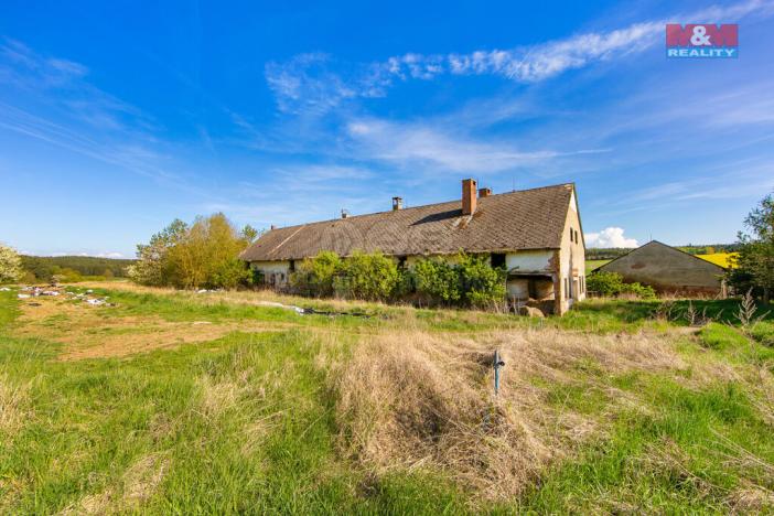 Prodej zemědělského objektu, Černovice, 4026 m2