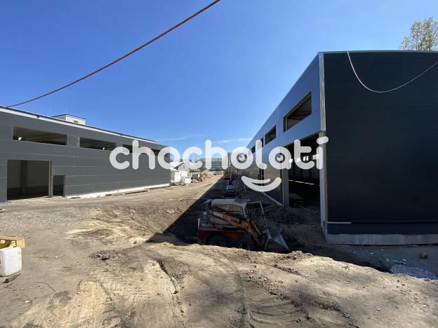 Pronájem výrobních prostor, Pardubice, 2973 m2