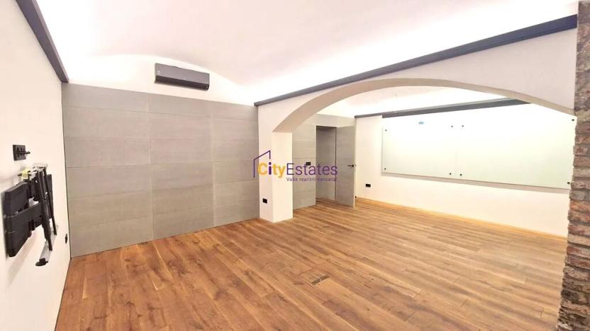 Prodej kanceláře, Praha - Smíchov, Janáčkovo nábřeží, 135 m2