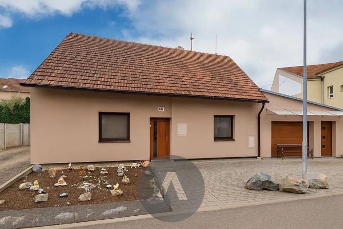 Prodej rodinného domu, Pohořelice, nám. Svobody, 154 m2