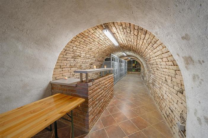 Prodej ostatní, Schrattenberg, Rakousko