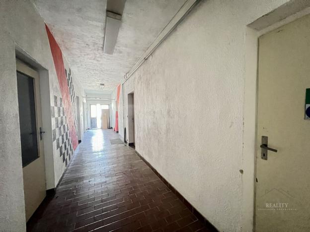 Pronájem skladu, Dlouhá Brtnice, 350 m2