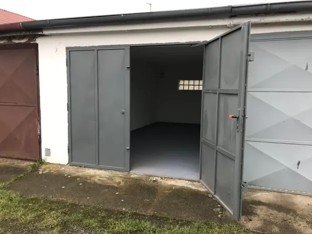 Pronájem garáže, Lovosice, Terezínská, 18 m2