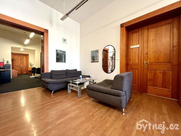 Pronájem kanceláře, Olomouc, Horní náměstí, 142 m2