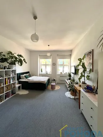 Pronájem bytu 1+kk, Pardubice, náměstí Čs. legií, 30 m2