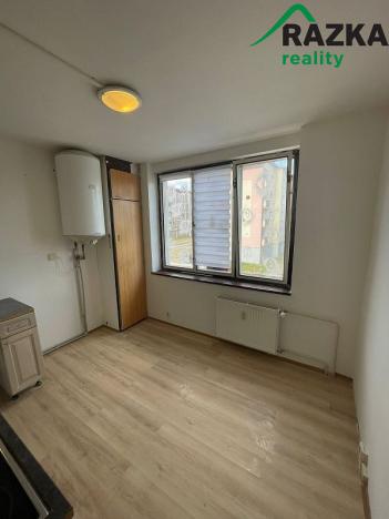 Pronájem bytu 2+1, Chodová Planá, sídliště Lučina, 64 m2