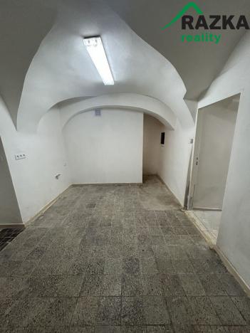 Pronájem obchodního prostoru, Planá, 65 m2