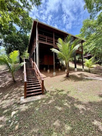 Prodej bytu 3+kk, Coxen Hole, Roatán, Honduras, 111 m2