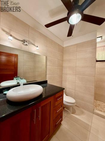 Prodej bytu 3+kk, Coxen Hole, Roatán, Honduras, 111 m2