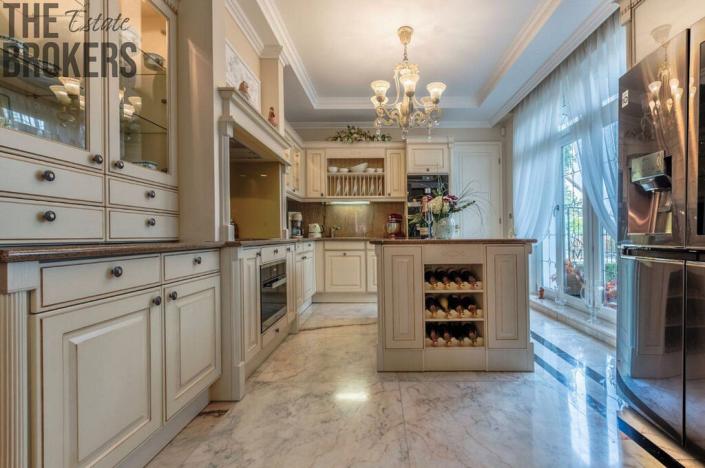 Prodej rodinného domu, Praha - Dolní Měcholupy, U přejezdu, 359 m2