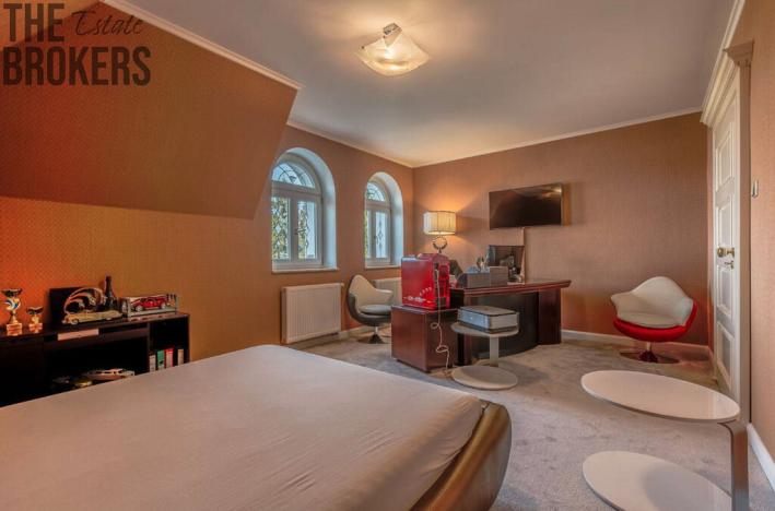 Prodej rodinného domu, Praha - Dolní Měcholupy, U přejezdu, 359 m2