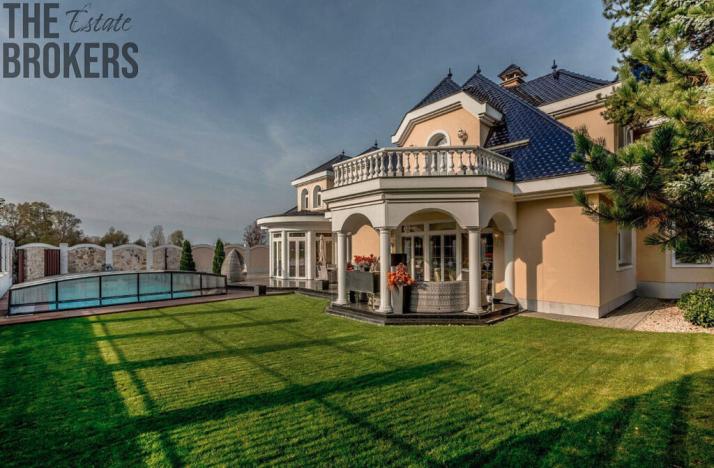 Prodej rodinného domu, Praha - Dolní Měcholupy, U přejezdu, 359 m2