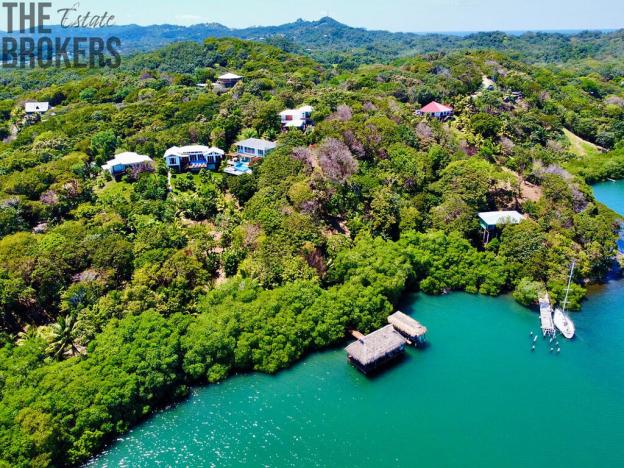 Prodej pozemku, Coxen Hole, Roatán, Honduras, 1902 m2