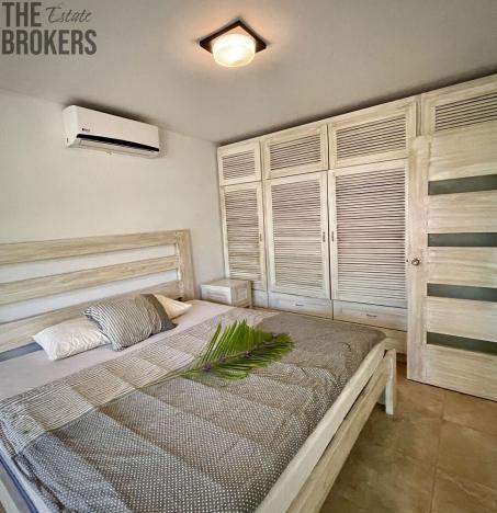 Prodej komerční, Coxen Hole, Roatán, Honduras, 304 m2